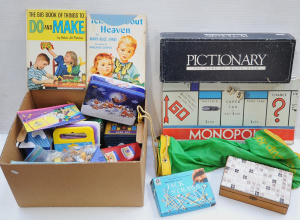 Lot 047 - Mixed lot inc board games inc Monopoly Pictionary, Jackstraws game, 19