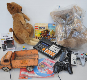 Lot Mixed Kids Toys & Games incl Plush Toys, Nintendo 64 controllers, Star W