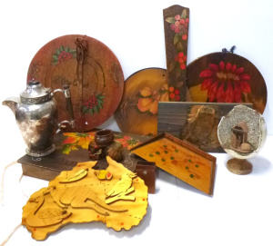 Lot 016 - Box lot of Vintage Australiana and other items inc, Pokerwork Doilie