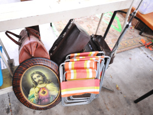 Lot 060 - Group Lot Mixed Items incl 4 x Leather Gladstone & Doctors Bags, V
