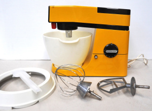 Lot 081 - Retro yellow & brown Kenwood Chef electric mixer with attachments