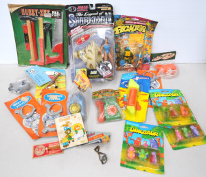 Lot 133 - Box vintage packaged toys inc Heroes of the World Fighter (bootleg Nin