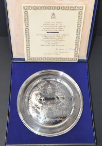 Lot 149 - Hallmarked Sterling Silver Commemorative Silver Wedding Queen Elizabet