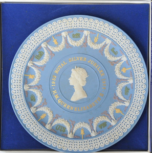 Lot 170 - Vintage Boxed Wedgwood Jasperware 5 colour Commemorative Cabinet Plate