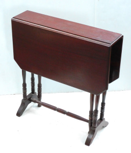 Lot 5 - Vintage mahogany Sutherland drop side gate legged side table - 55cm W