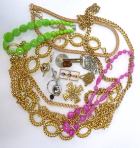 Lot 39 - Box Lot of Ladies Retro Costume Jewellery and Belts inc, gold tone rope