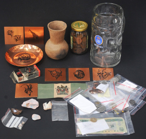 Lot 89 - Small Box Assorted International & Australian Coins & Currency,