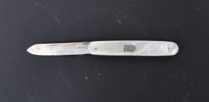 Lot 177 - Hallmarked Stirling Silver Folding Fruit Knife w Mother of Pearl Handl