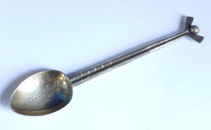 Lot 179 - Hallmarked Stirling silver golf club trophy spoon by GW Lewis (Birming