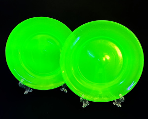 Lot 216 - Pair 1930s French Opaline Jadeite Uranium Plates - Hand Blown 20 5cm