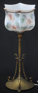 Lot 132 - Vintage Classical style table lamp with gilt brass fluted column and l
