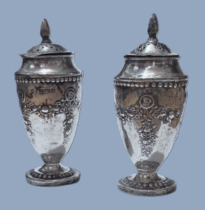 Lot 192 - Pair Sterling Silver salt & pepper shakers hmarked Birmingham 1911