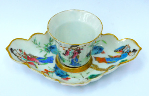 Lot 193 - Late 18th Century Fine Chinese Cup & Saucer - Hand painted - Diamo