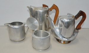 1950s Modernist Aluminium Picquot Ware 4 pce Tea Setting - Teapot, Water Jug, cr
