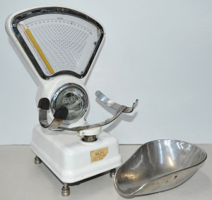 Vintage Avery White Enamel Counter Top amaller size Scales with Stainless steel
