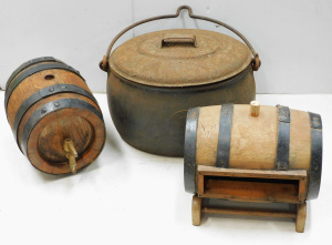 Lot 042 - 3 x vintage items inc large Kenrick & Sons cast iron camp oven (42