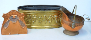 Lot 067 - 3 pces Vintage Copper & Brass inc Large Brass Embossed oval Plante