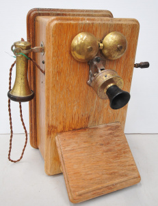 Lot 135 - Vintage British Ericsson Commonwealth Australia PMG wall mounted hand