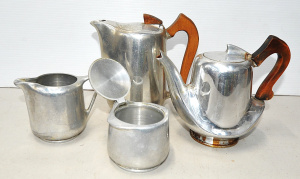 Lot 209 - 1950s Modernist Aluminium Picquot Ware 4 pce Tea Setting - Teapot, Wat