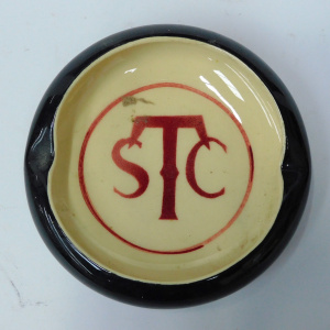 Lot 210 - Vintage Martin Boyd Australian Pottery Ashtray w STC emblem to centre