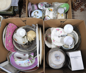 Lot 017 - 3 x boxes Mixed vintage China, Glass & other items - Orrefors Glas