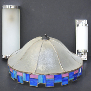 Lot 046 - 3 x Vintage Lighting incl Large Deco Leadlight Light Shades & 2 x