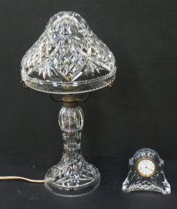 Lot 135 - 2 pces quality cut crystal inc Stuart Boudoir Lamp - faceted Column wi