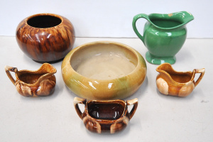Lot 144 - Group lot Vintage Bendigo Waverley Ware Australian Pottery inc Large B