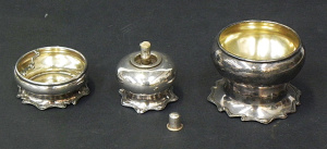 Lot 154 - Vintage American made Knickerbocker EP smoker's set inc fuel lighter,