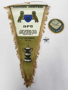 Lot 155 - 3 pcs of vintage Leeds United FC ephemera inc FA Cup Winners 1971-72 P