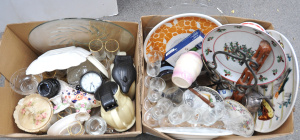 Lot 058 - Mixed lot of 2 boxes inc quality vintage ceramics (Wedgwood, Carlton W