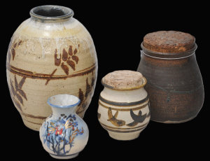 Lot 137 - 4 pieces of J Jackman Australian Studio Pottery (3 signed, 1 unsigned)