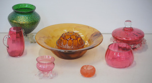 Lot 143 - Group lot Vintage Coloured glass inc 1930s Davidson Amber Cloud glass