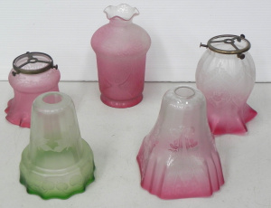 Lot 160 - Group of 5 vintage frosted and acid etched light shades inc 4 ruby w 2