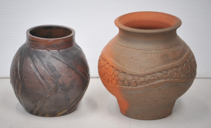 Lot 162 - 2 signed J Jackman Australian Studio Pottery pots c1970s - taller 16cm