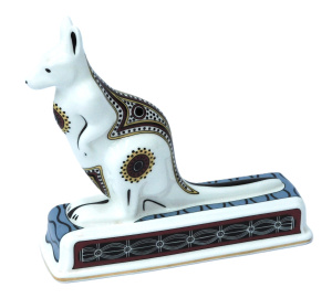 Lot 212 - Vintage Wedgwood china Kangaroo figure - Noahs Ark Series 14cm H
