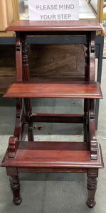 Lot 001 - Vintage Library step stairs, turned legs, 3 steps