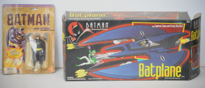 Lot 065 - Cardrd Burton 1989 Batman figure w Bat-Rope belt (damage to blister pa