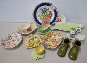 Lot 070 - Group lot Vintage ceramics inc Carlton Ware Apple Blossom cruet set, P
