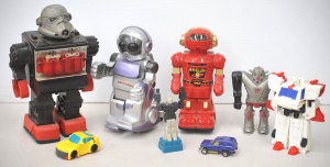 Lot 073 - Group of toy robots inc Transformers - Bumblebee, Brave Fighter of Sun