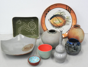Lot 156 - Group lot - Vintage & Modern Australian Pottery & Ceramics - s