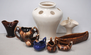 Lot 181 - Group lot vintage Bendigo Pottery inc Waverley ware Canadian Sugar &am