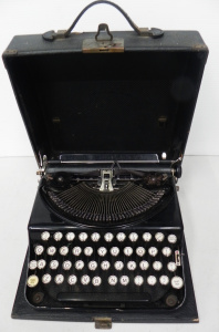 Lot 083 - c1930s Remington Portable Typewriter with original case