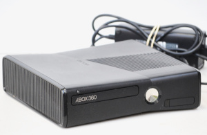 Lot 084 - Xbox 360 S Console w power cord