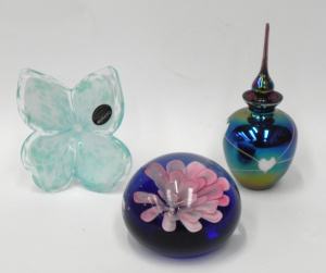 Lot 151 - 3 pieces of Art Glass inc Murano butterfly desk ornament, chrysanthemu