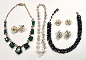 Lot 165 - Grp vintage costume jewellery - necklaces, incl chain linked crystal,