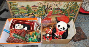 Lot 027 - 2 x Boxes Japanese & Chinese themed inc Geisha & Samurai dolls