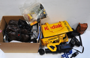 Lot 046 - Box lot of camera and related items inc Sony Handy Cam AF CCD video ca