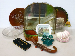 Lot 077 - Group Lot of Assorted Items inc Ronson chrome cigarette case, glass &a