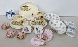 Lot 078 - Group lot of Vintage Retro & Kitsch China inc, Meakin cups, saucer